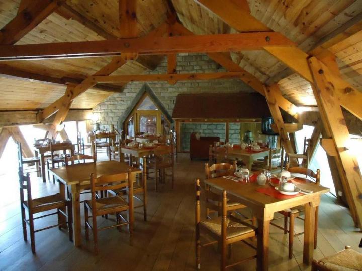 Reception room Crouy-sur-Ourcq